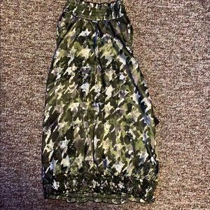 New never been warn short sleeve blouse.